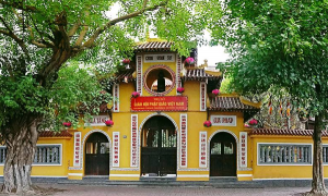 Ngày Xuân đi lễ chùa