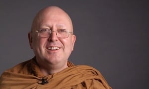 Thiền sư Ajahn Brahm là ai?