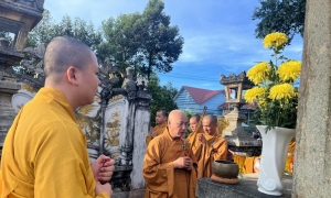 Bình Dương: Lễ Nhiễu tháp, tưởng niệm Huý kỵ cố Trưởng lão Hòa thượng Thích Từ Văn