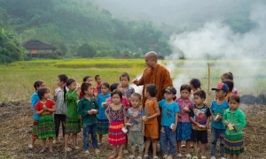 Thầy Minh Niệm: Đã đến lúc buông tay con ra