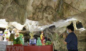 Chùa São - Ngôi chùa cổ độc đáo, linh thiêng nằm trong hang núi đá