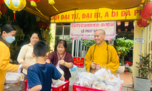 Chùa Thiền Giác chung tay ủng hộ quỹ “Vì người nghèo”, “Vì biển đảo quê hương - vì tuyến đầu tổ quốc” năm 2022