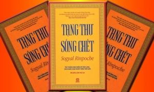 'Có hai cách để xử với cái chết trong khi ta còn sống