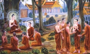 Phật dạy: “Tỳ kheo khi tụ tập nên làm hai việc, một là thuyết pháp, hai là im lặng”