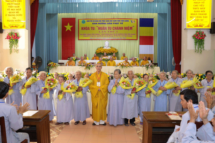 Tiền Giang: Bế mạc Khóa “Huân tu Chánh niệm” lần thứ nhất năm 2023 tại chùa Vĩnh Tràng